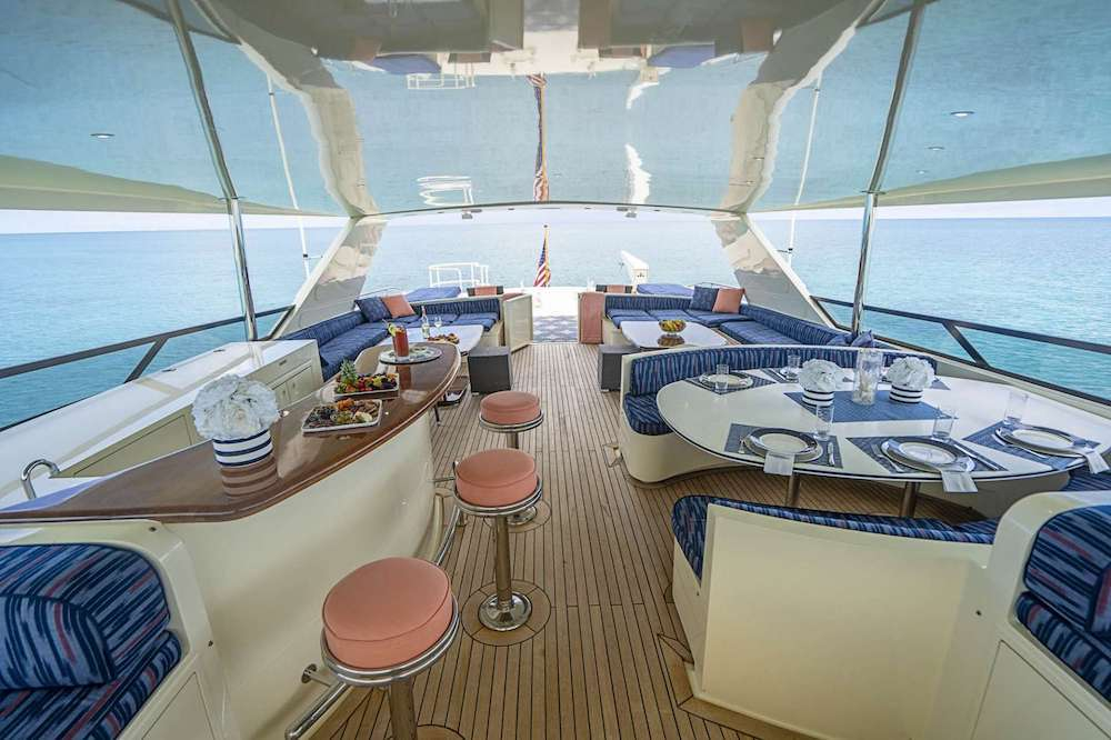 Luxury Crewed Motor Yacht LEGACY photo 4