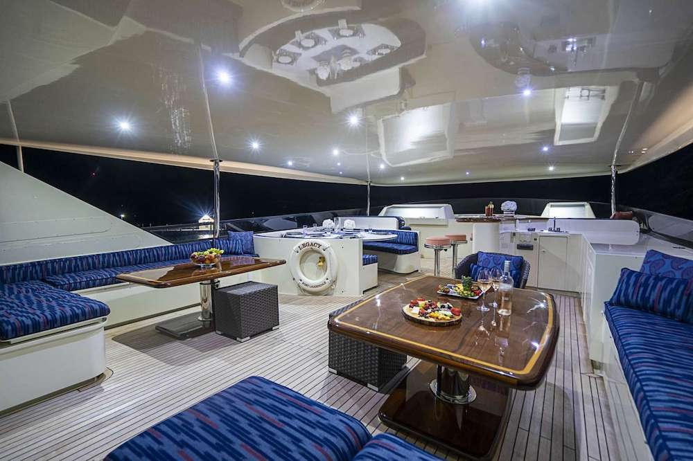 Luxury Crewed Motor Yacht LEGACY photo 5