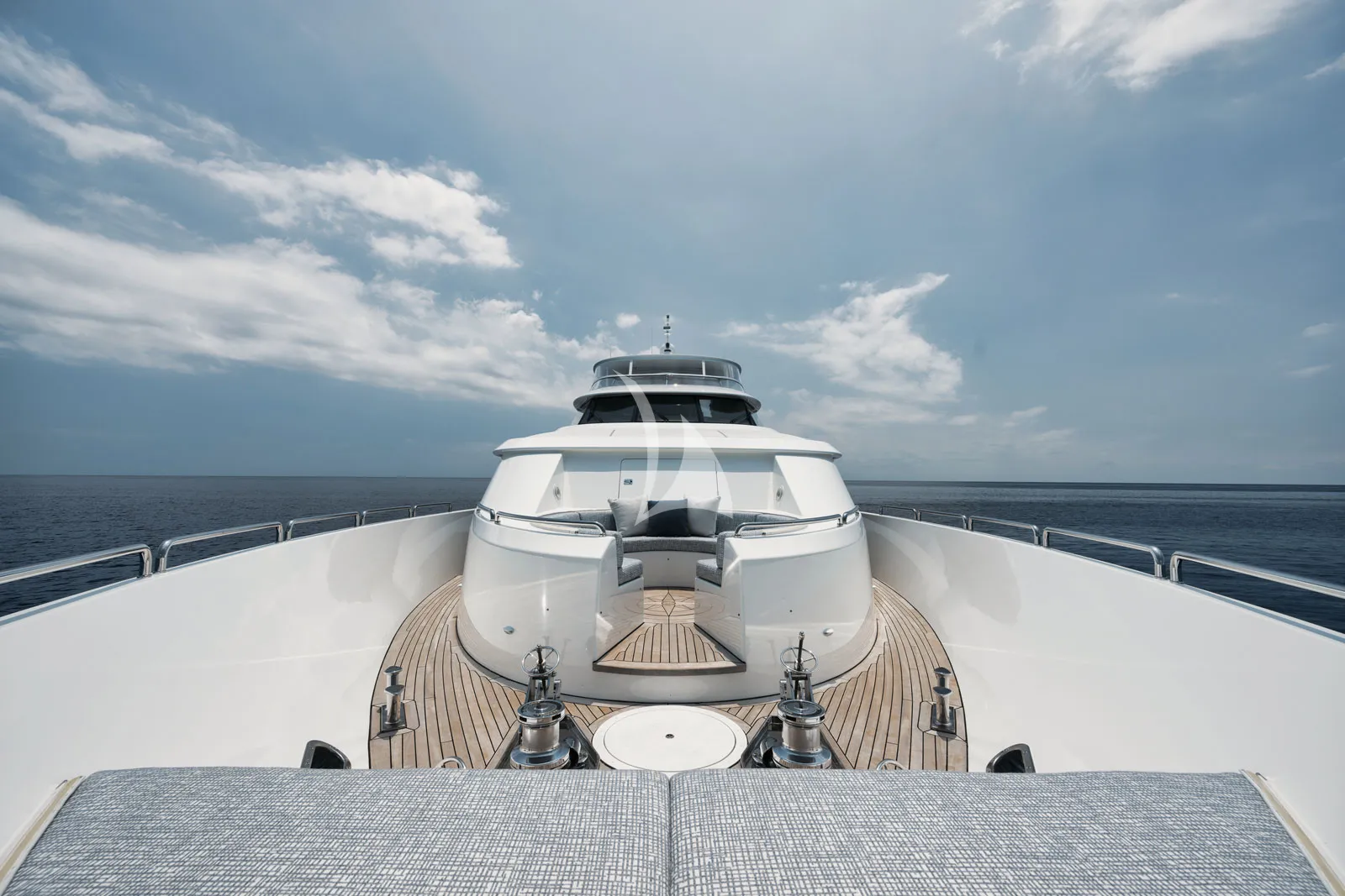 Luxury Crewed Motor Yacht LEGACY photo 6