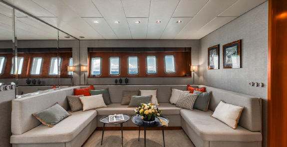 Crewed Motor Yacht Leopard 24m photo 7