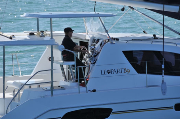 Bareboat Catamaran Leopard 39 photo 7