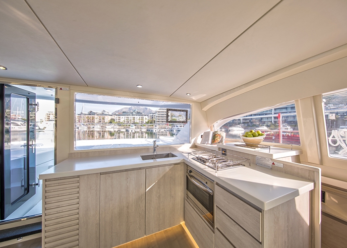 Crewed Motor Yacht Leopard 43 PC photo 7