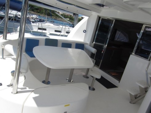 Bareboat Catamaran Leopard 46