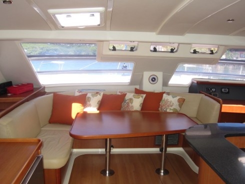 Bareboat Catamaran Leopard 46 photo 4