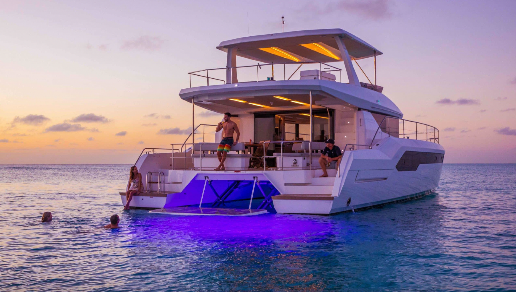 Power Catamaran Leopard 53 photo 3