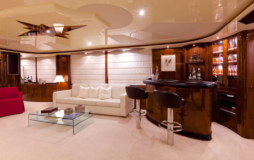 Luxury Crewed Motor Yacht LET IT BE photo 7