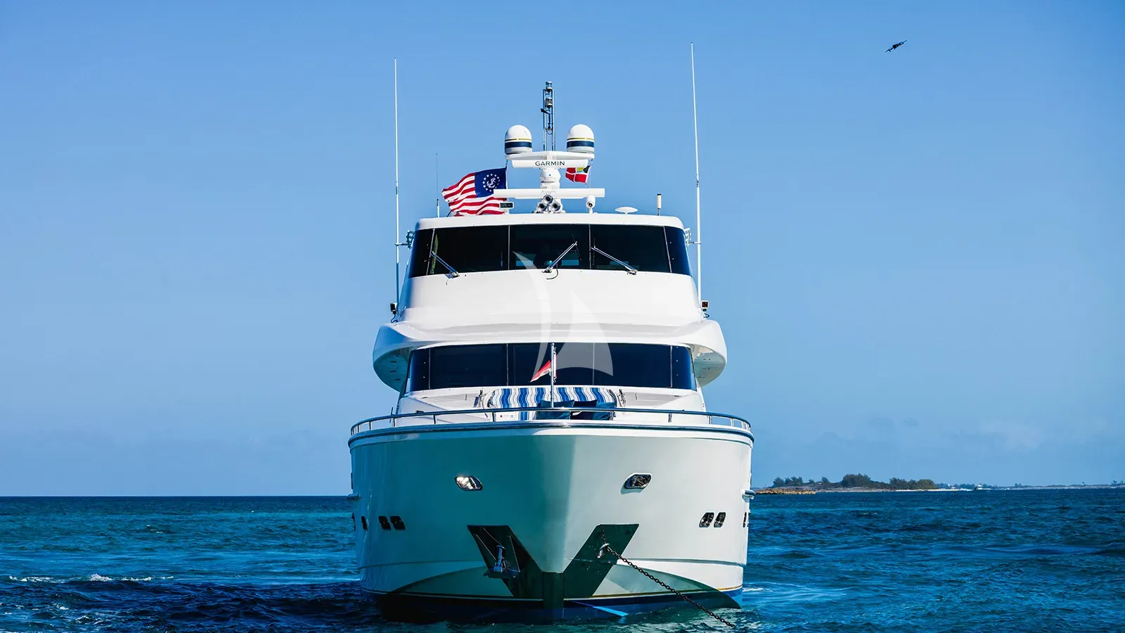 Luxury Crewed Motor Yacht LEXINGTON photo 5