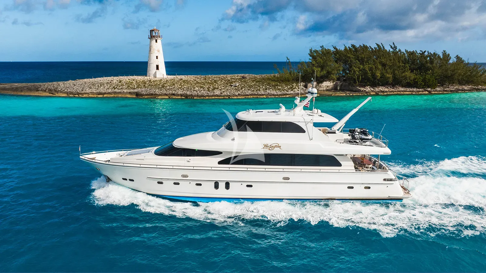 Luxury Crewed Motor Yacht LEXINGTON photo 7