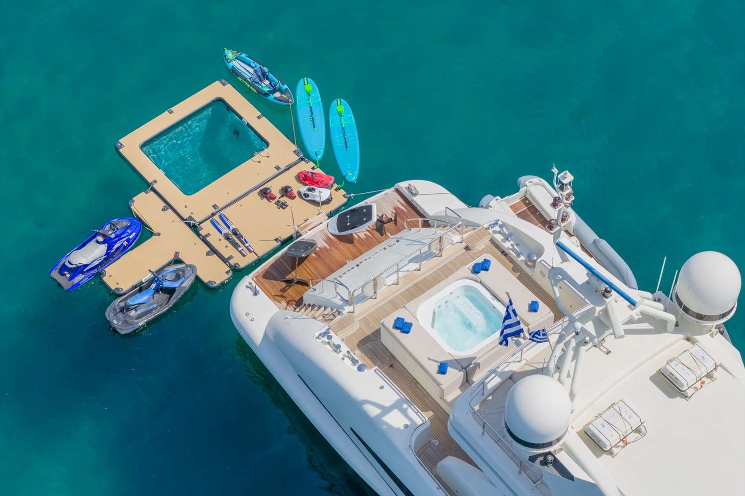 Luxury Crewed Motor Yacht LIBERDADE photo 3