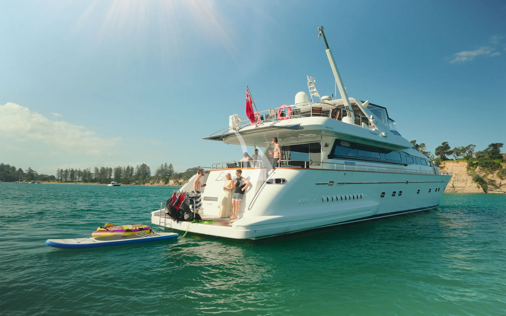 Luxury Crewed Motor Yacht LIBERTE IV photo 4