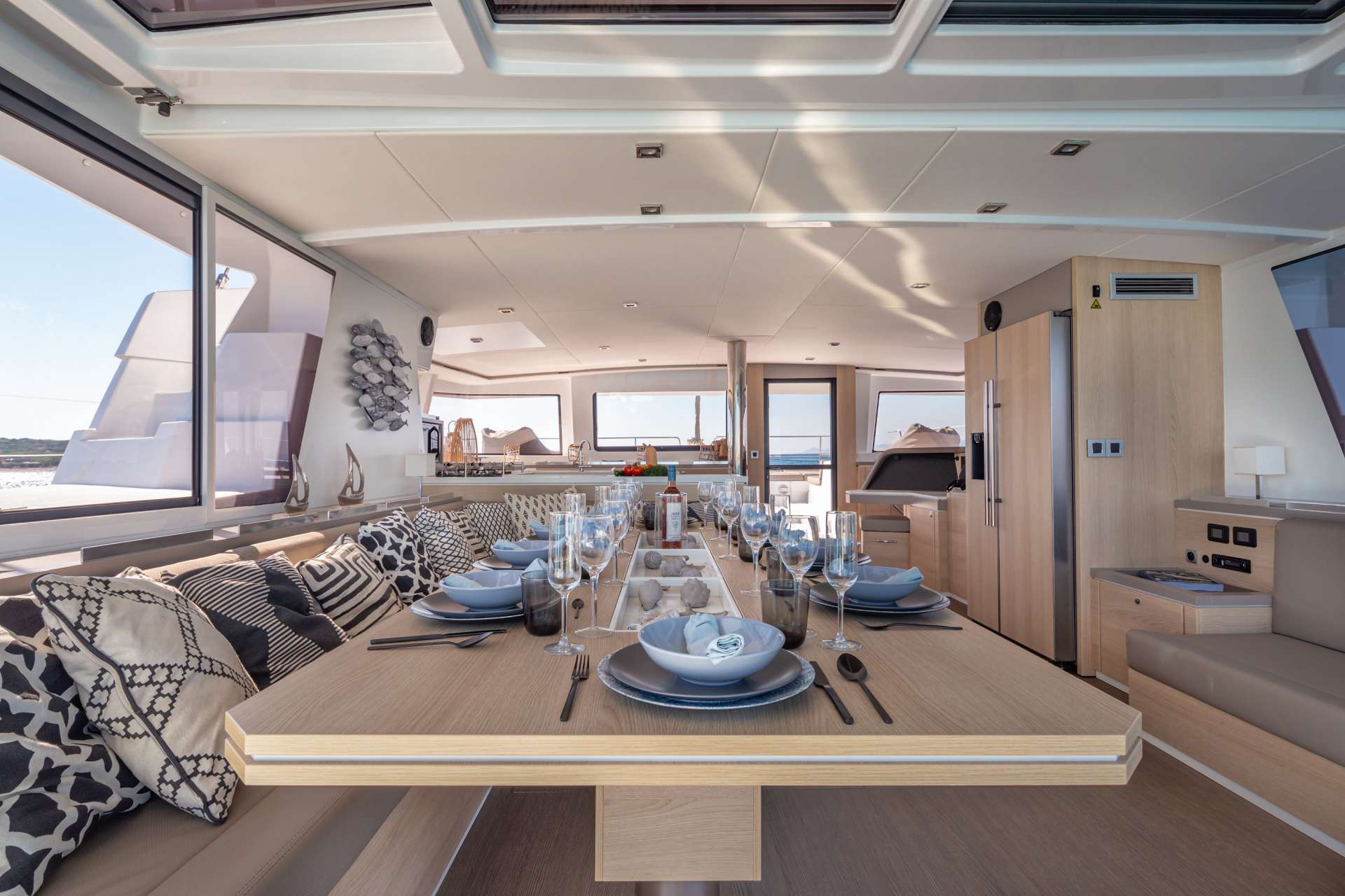 Crewed Catamaran LICENSE TO CHILL photo 5