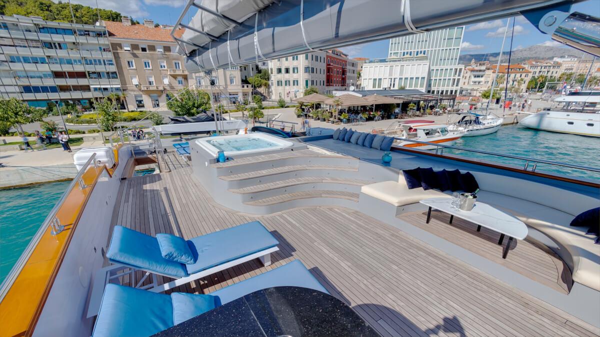 Luxury Sailing Yacht LIFE IS GOOD photo 4