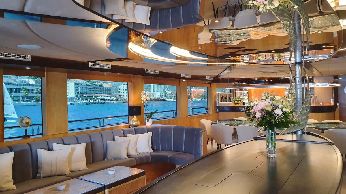 Luxury Sailing Yacht LIFE IS GOOD photo 8