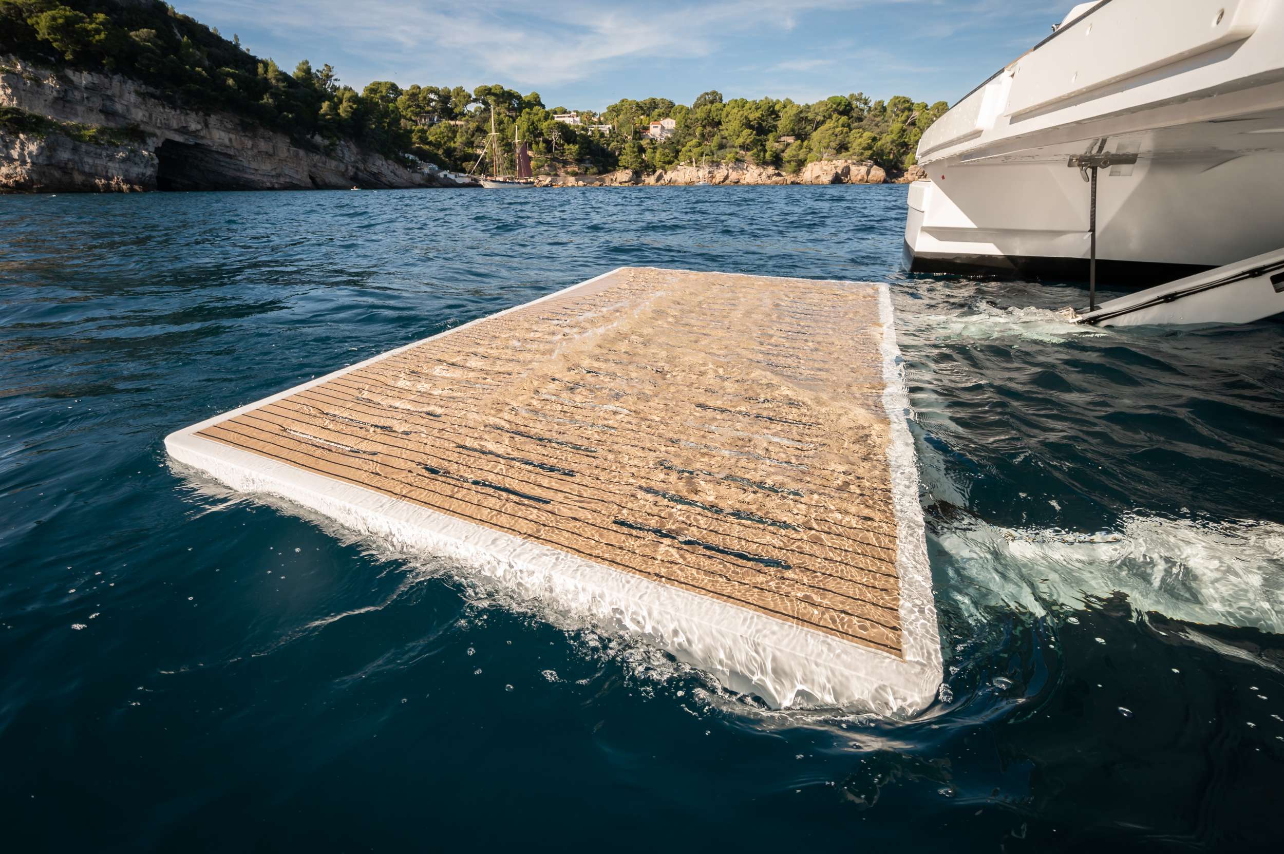 Crewed Catamaran ACRATA photo 6