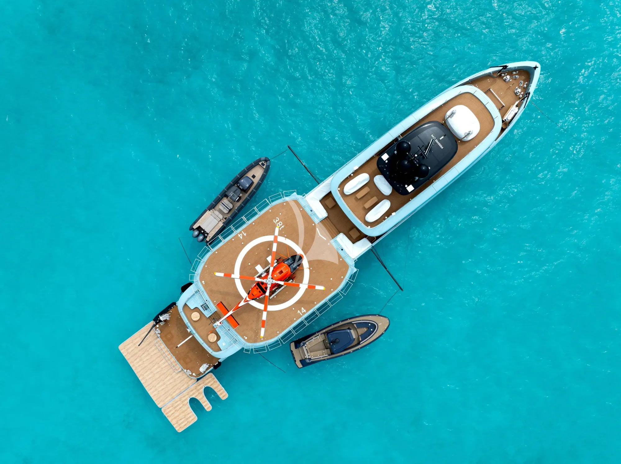 Luxury Crewed Motor Yacht LIMERENCE photo 4