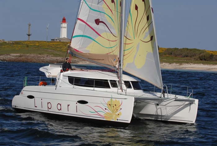Bareboat Catamaran Lipari 41