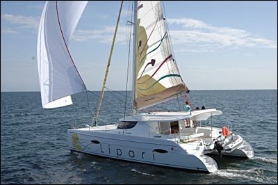 Bareboat Catamaran Fountaine Pajot Lipari 41