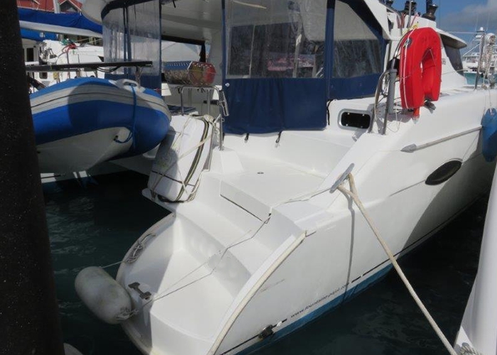 Bareboat Catamaran Lipari 41 photo 3