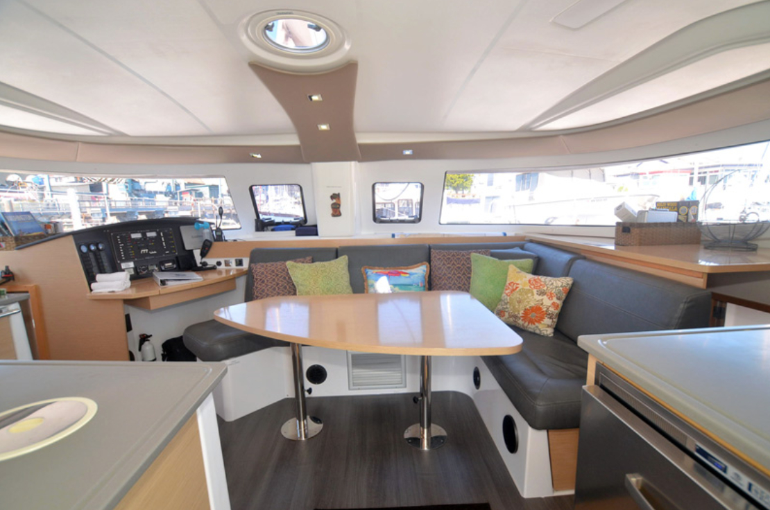Bareboat Catamaran Fountaine Pajot Lipari 41 photo 7