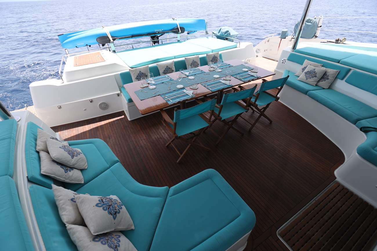 Luxury Crewed Catamaran LIR photo 6