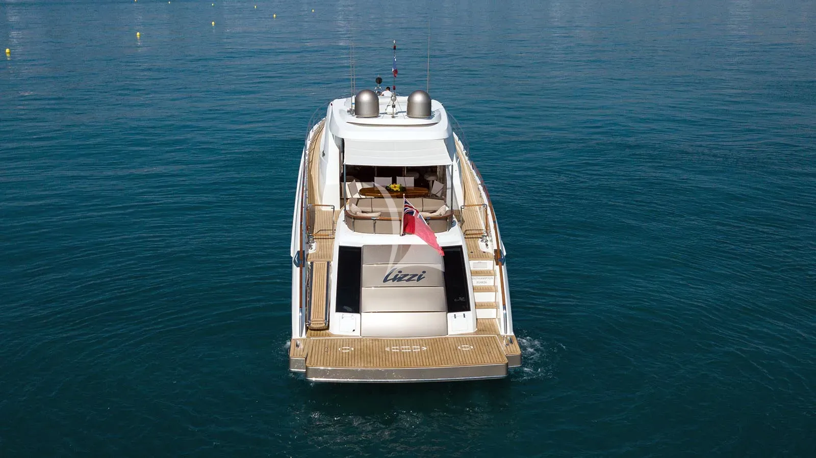 Luxury Crewed Motor Yacht LIZZI photo 4