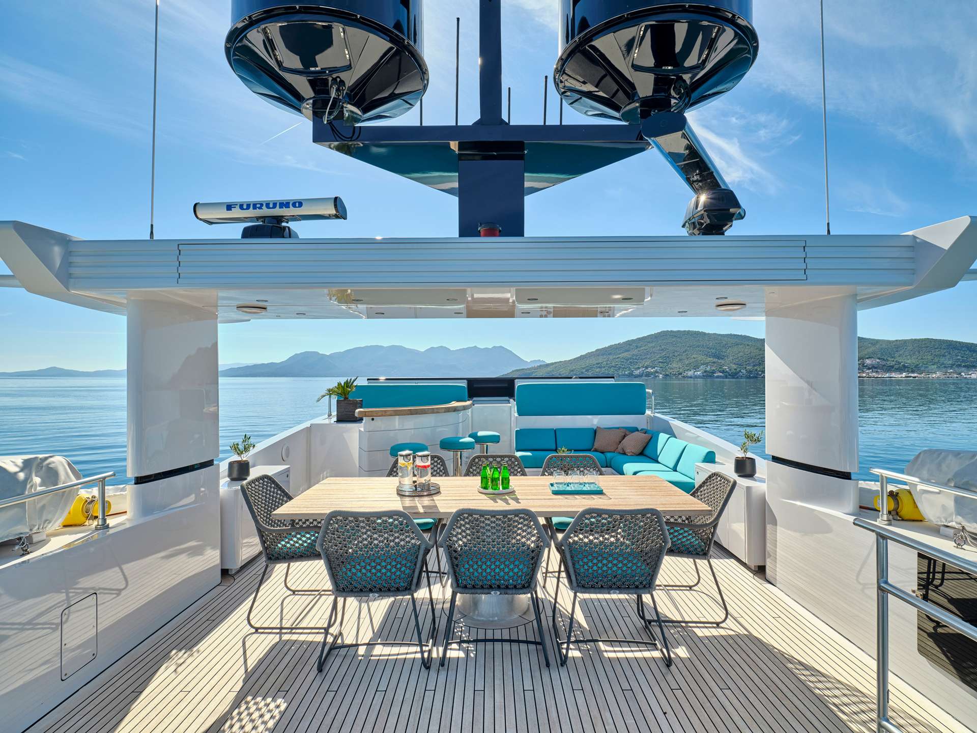 Luxury Crewed Motor Yacht LOANA photo 6
