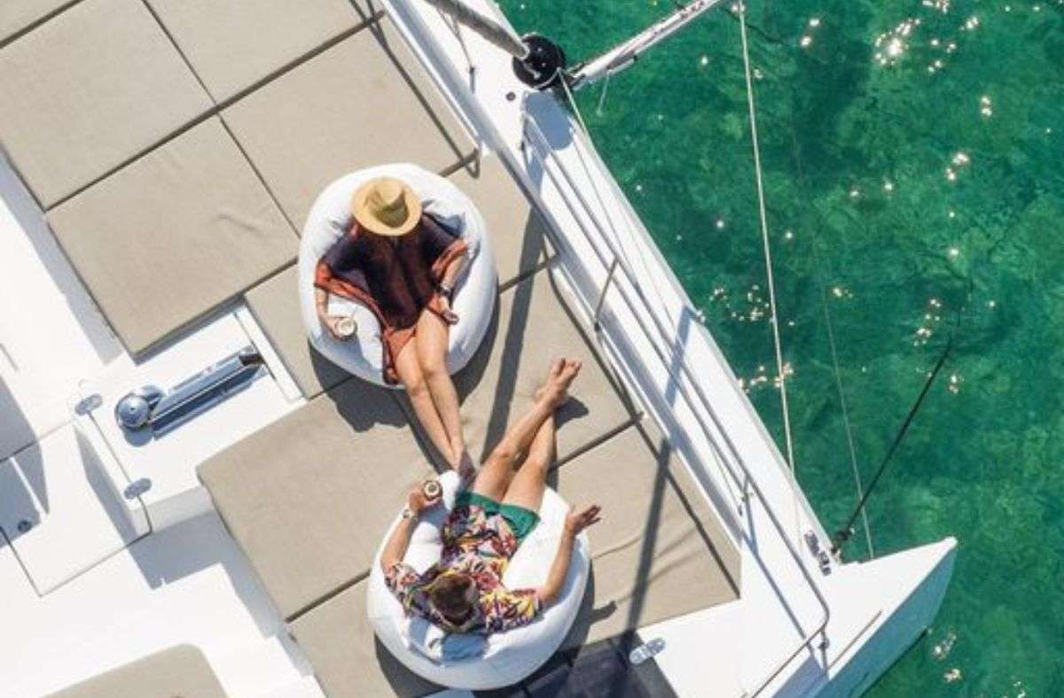 Crewed Catamaran LOCATION 5.4 photo 7