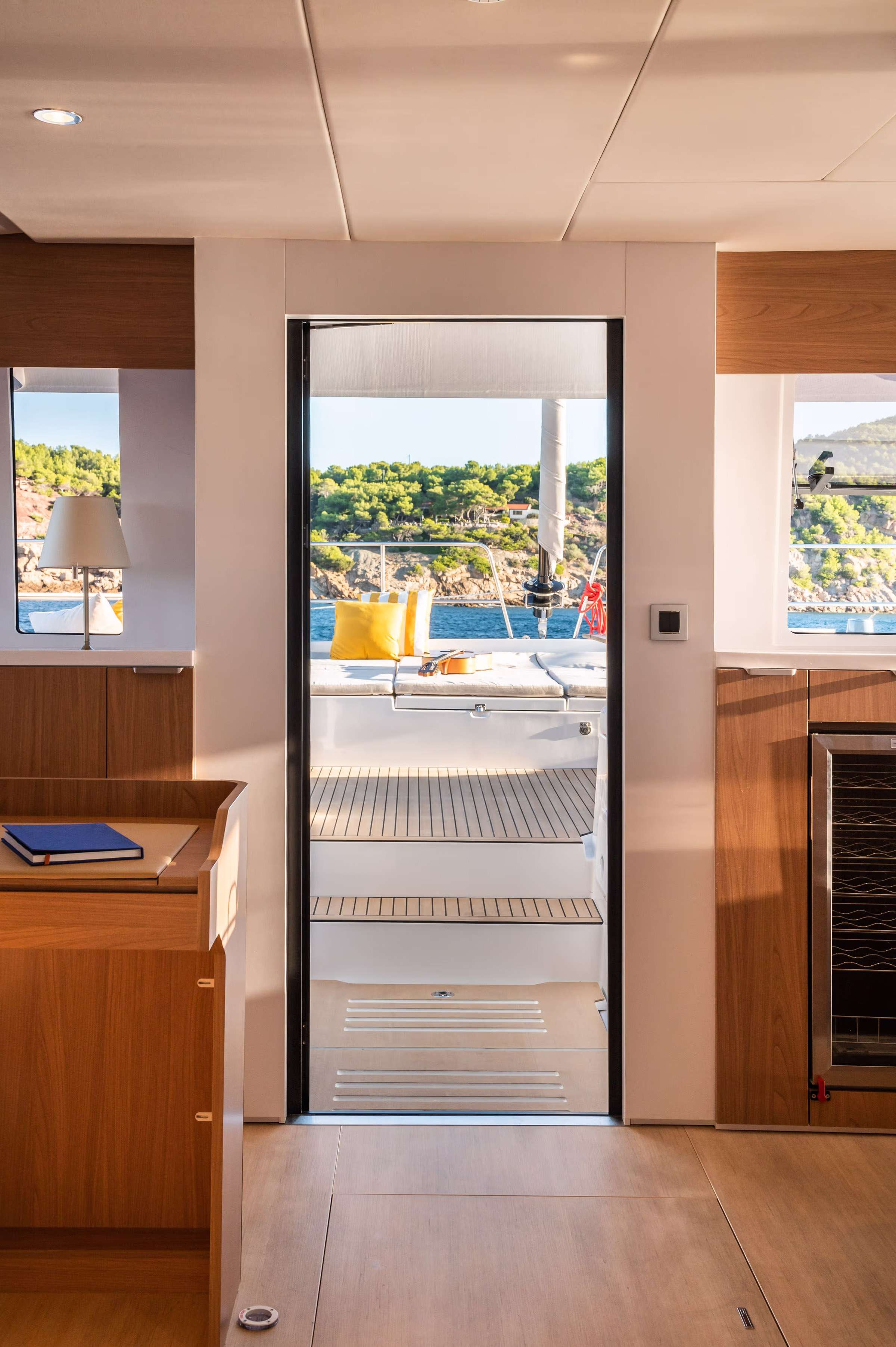 Luxury Crewed Catamaran LOCATION 5.8 photo 3