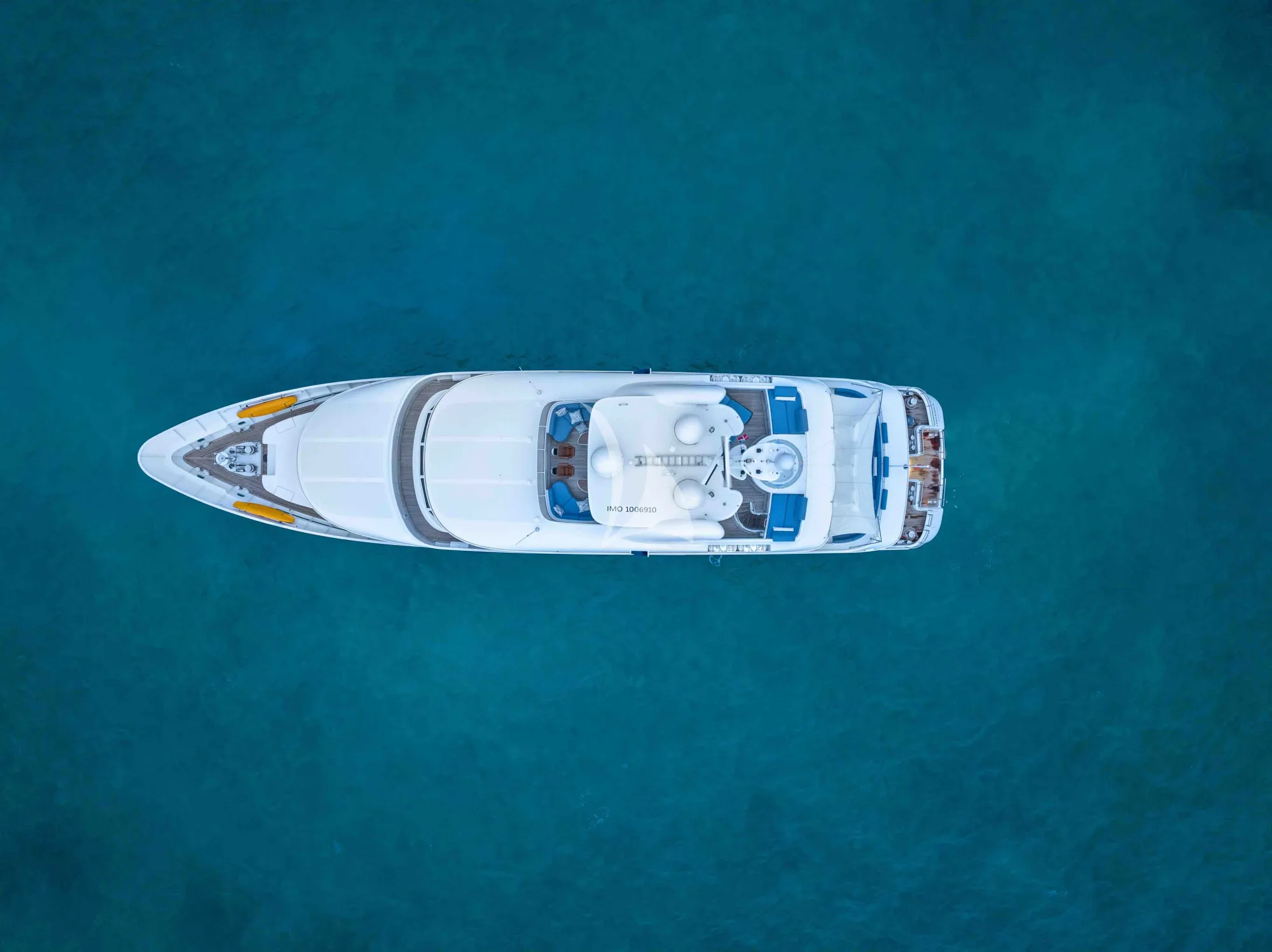 Luxury Crewed Motor Yacht LOHANKA photo 3