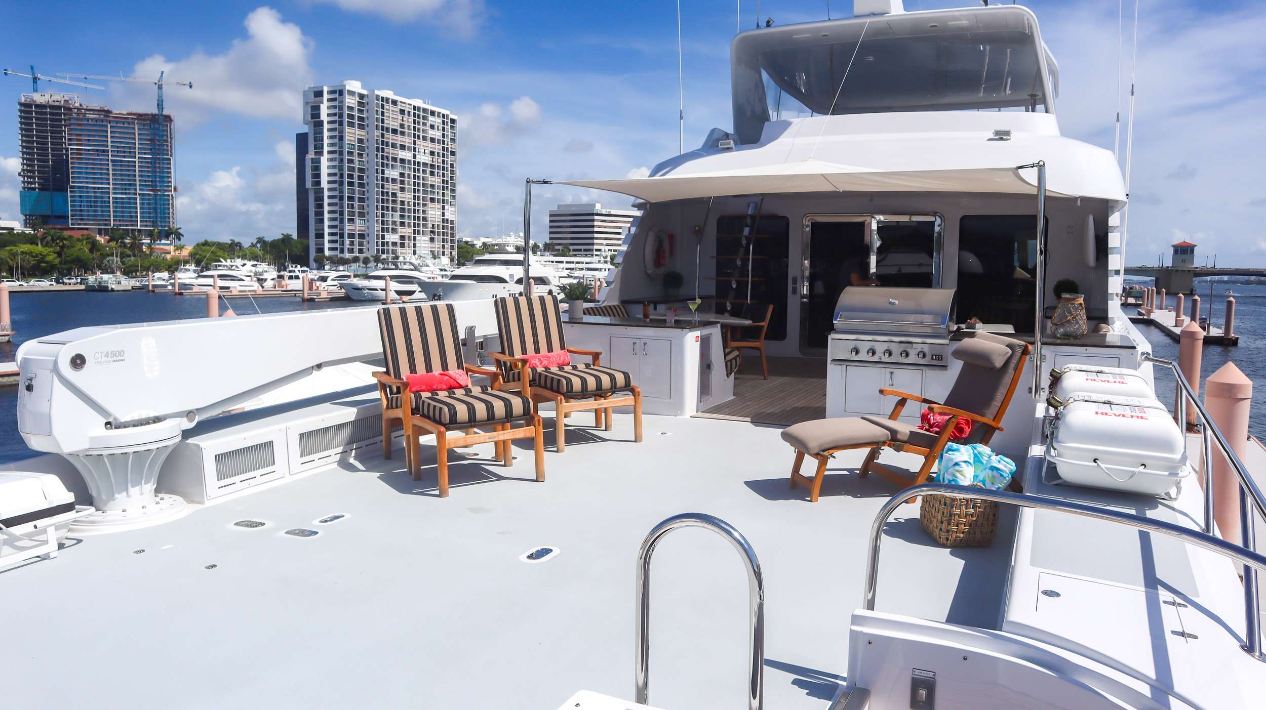 Crewed Motor Yacht LONE STAR photo 7