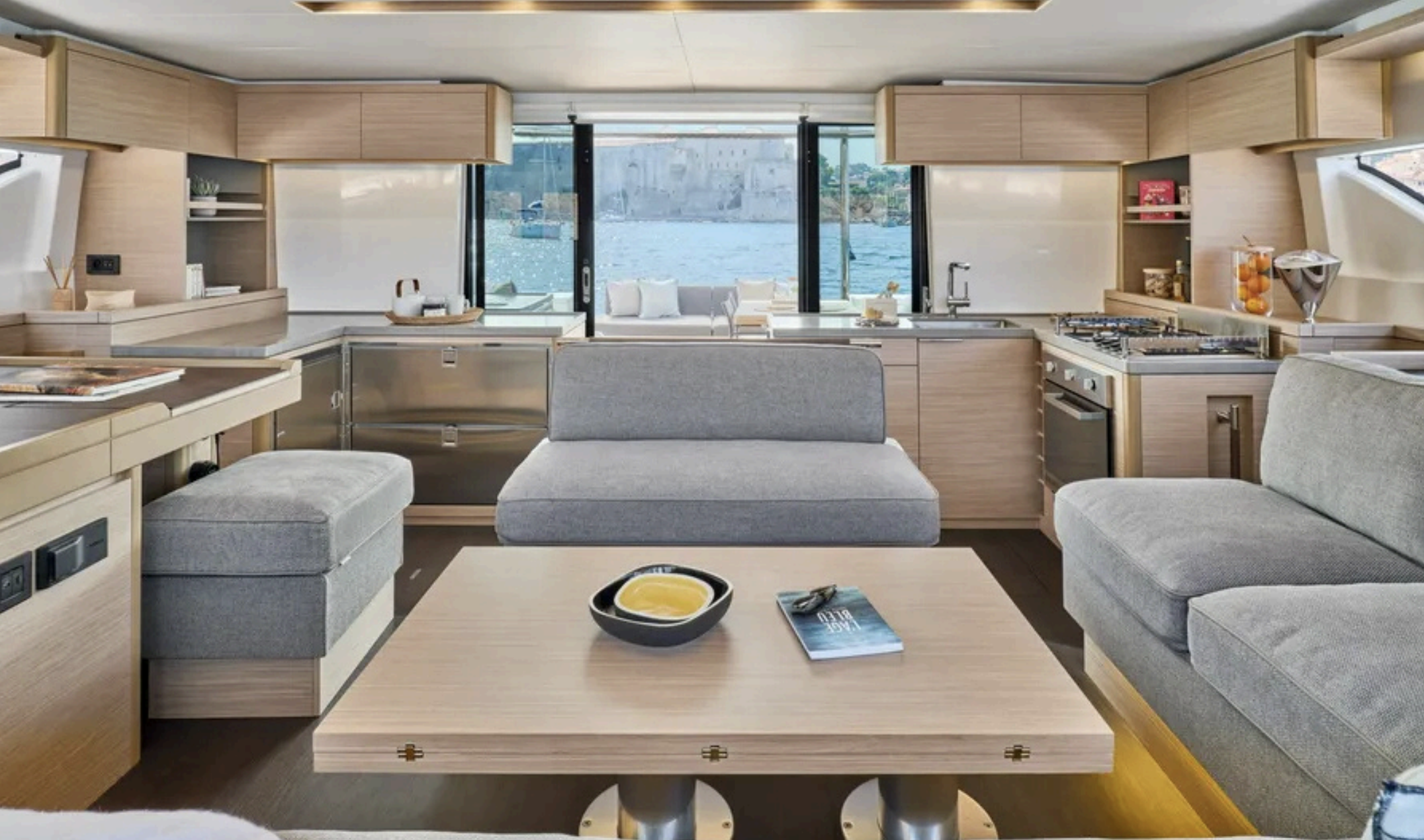 Crewed Catamaran LORAIN photo 5