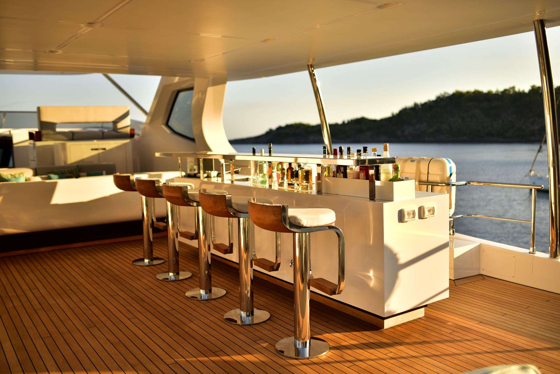 Luxury Crewed Motor Yacht LOVE T photo 8