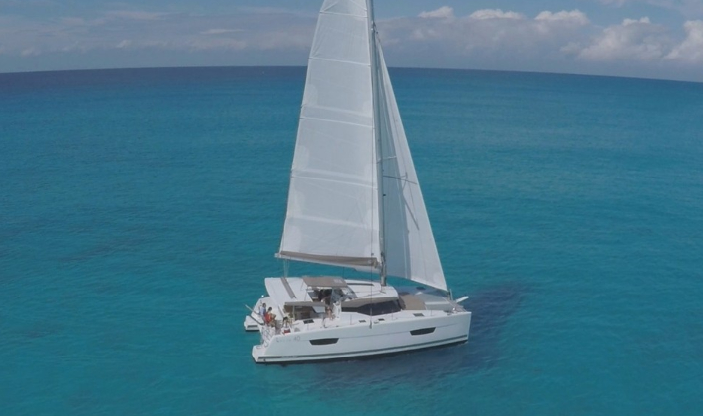 Bareboat Catamaran Lucia 40
