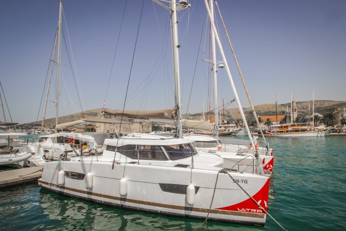 Bareboat Catamaran Lucia 40 photo 3