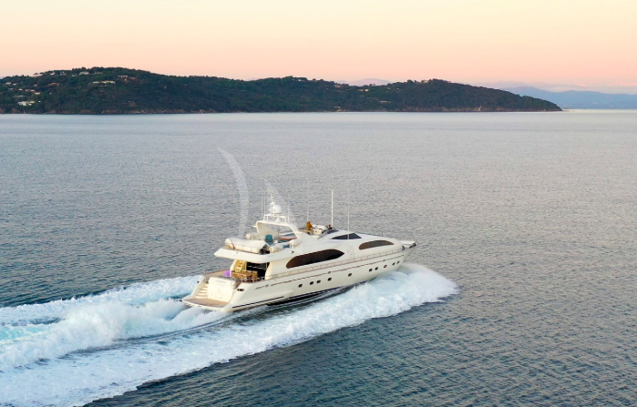 Luxury Crewed Motor Yacht LUISAMAY photo 3