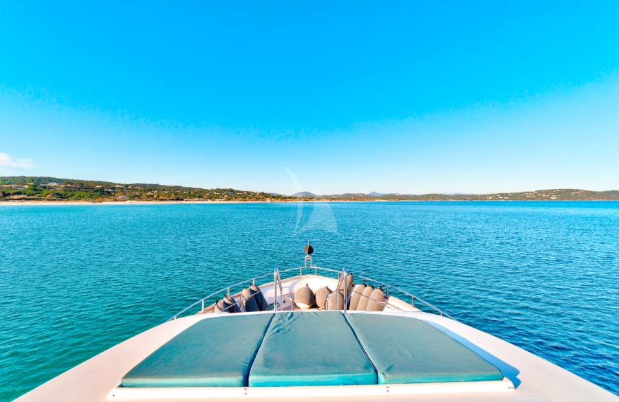 Luxury Crewed Motor Yacht LUISAMAY photo 6