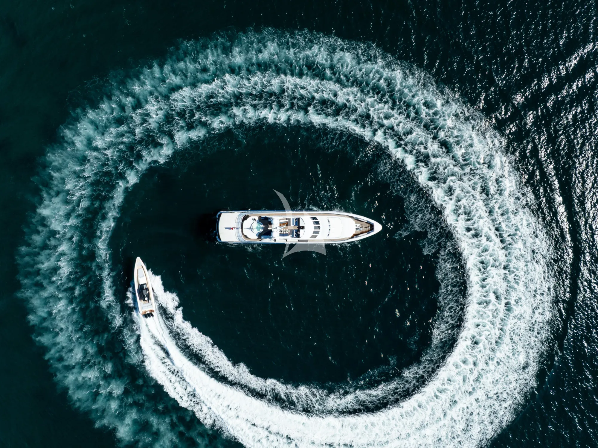 Luxury Crewed Motor Yacht LUMIR photo 5