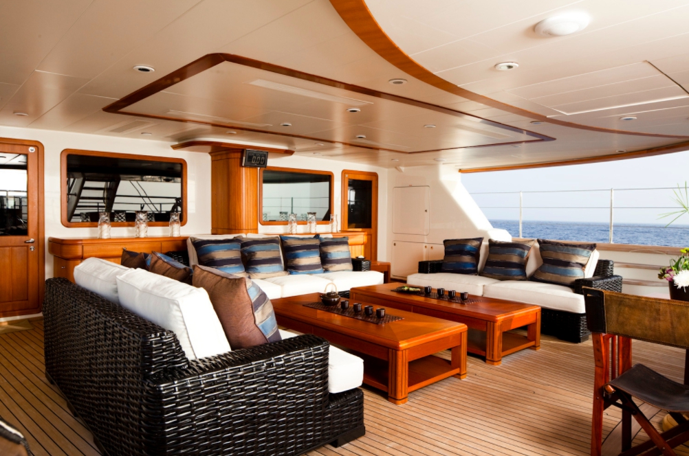 Luxury Crewed Sailing Yacht LUNA photo 4