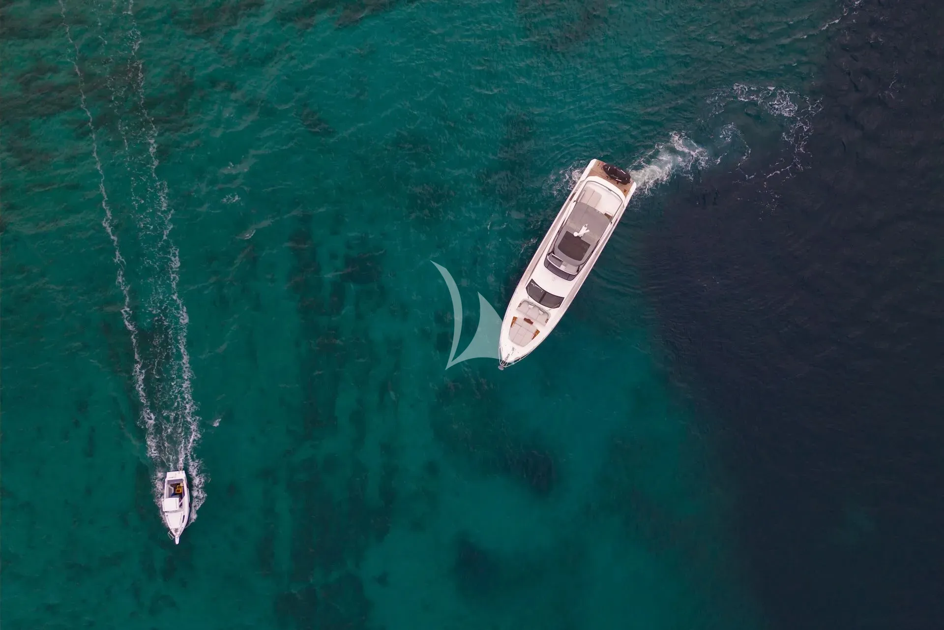 Luxury Crewed Motor Yacht LUX photo 5