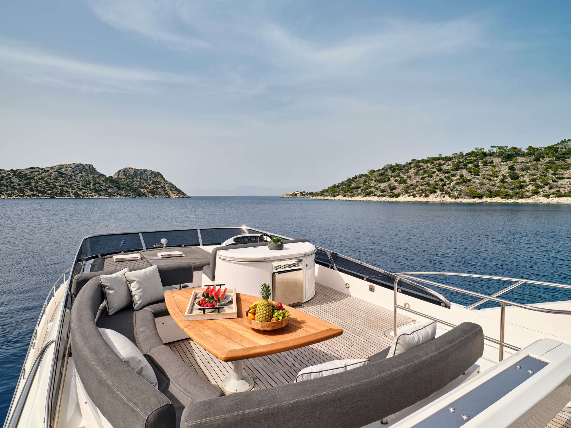 Luxury Crewed Motor Yacht M FIVE photo 3