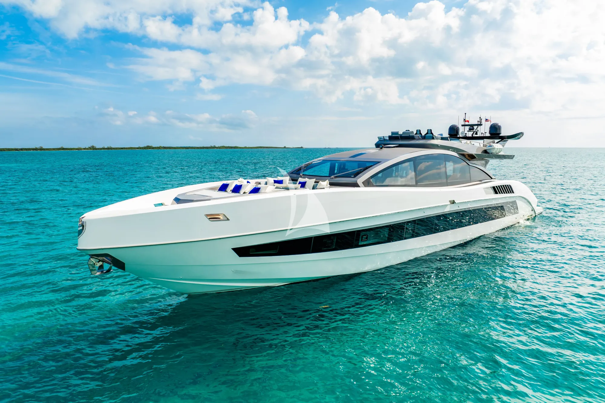 Luxury Crewed Motor Yacht M7 photo 4