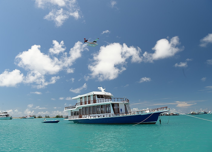 Luxury Crewed Motor Yacht MADIVARU photo 3