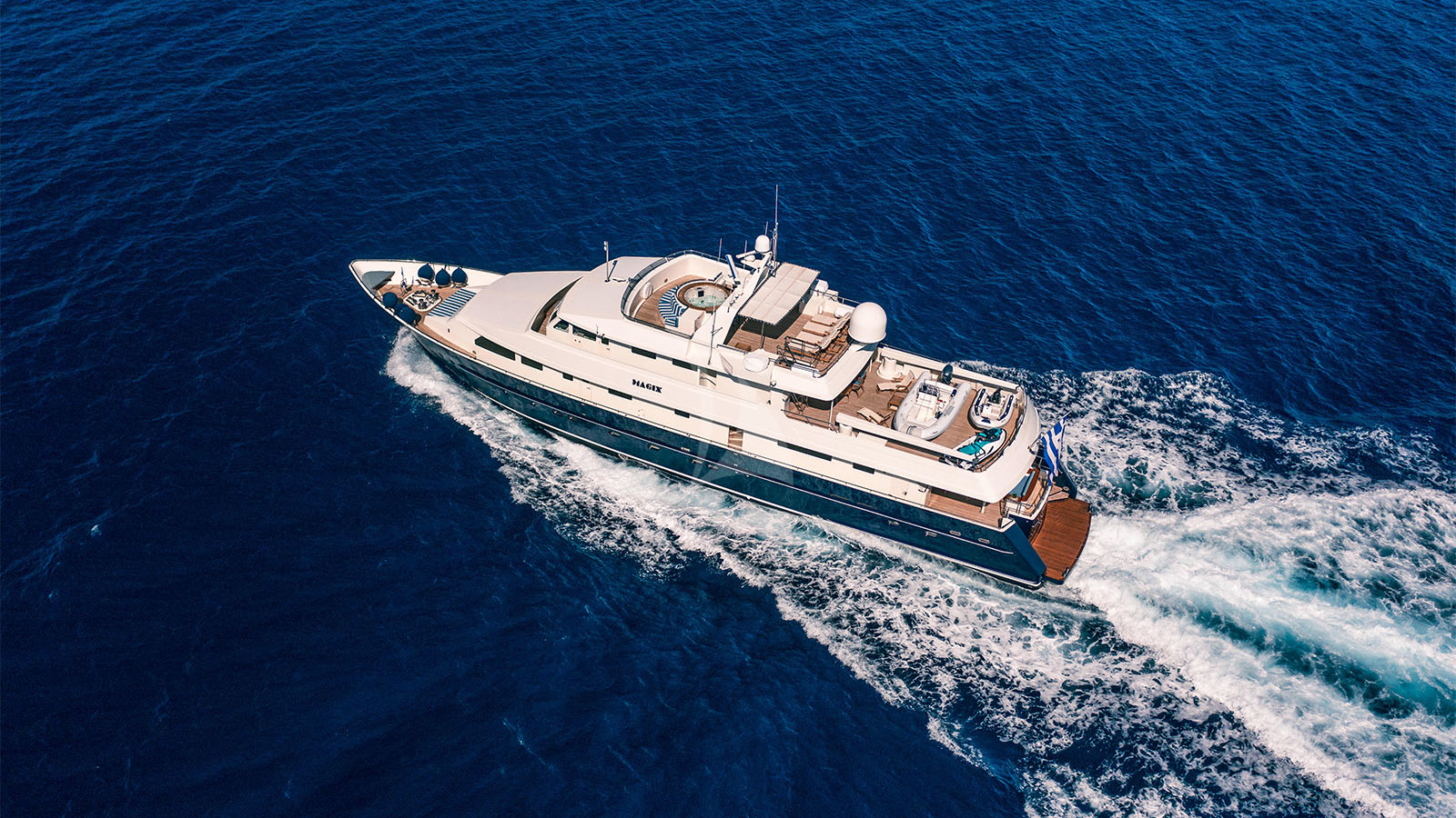 Luxury Crewed Motor Yacht MAGIX photo 3