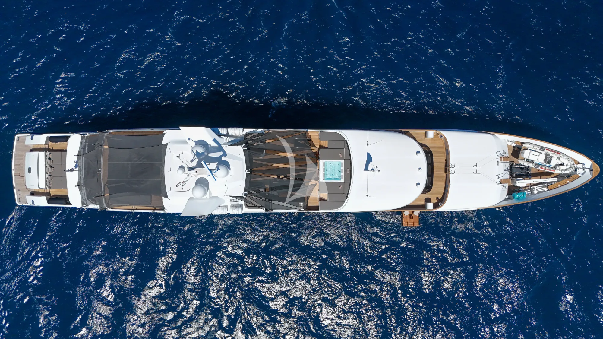 Luxury Crewed Motor Yacht MAGNA GRECIA photo 4