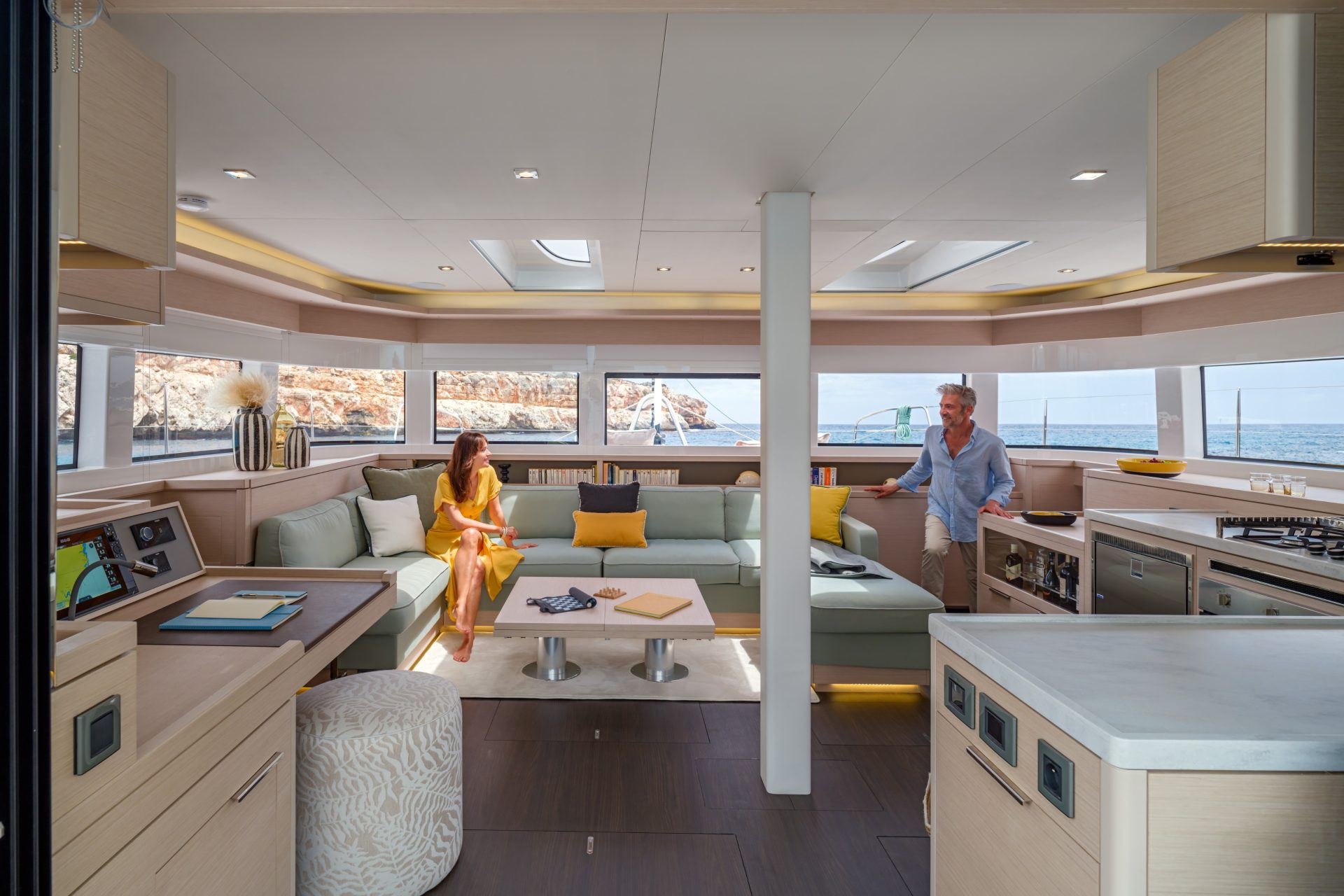 Crewed Catamaran MAGNIFICO photo 8