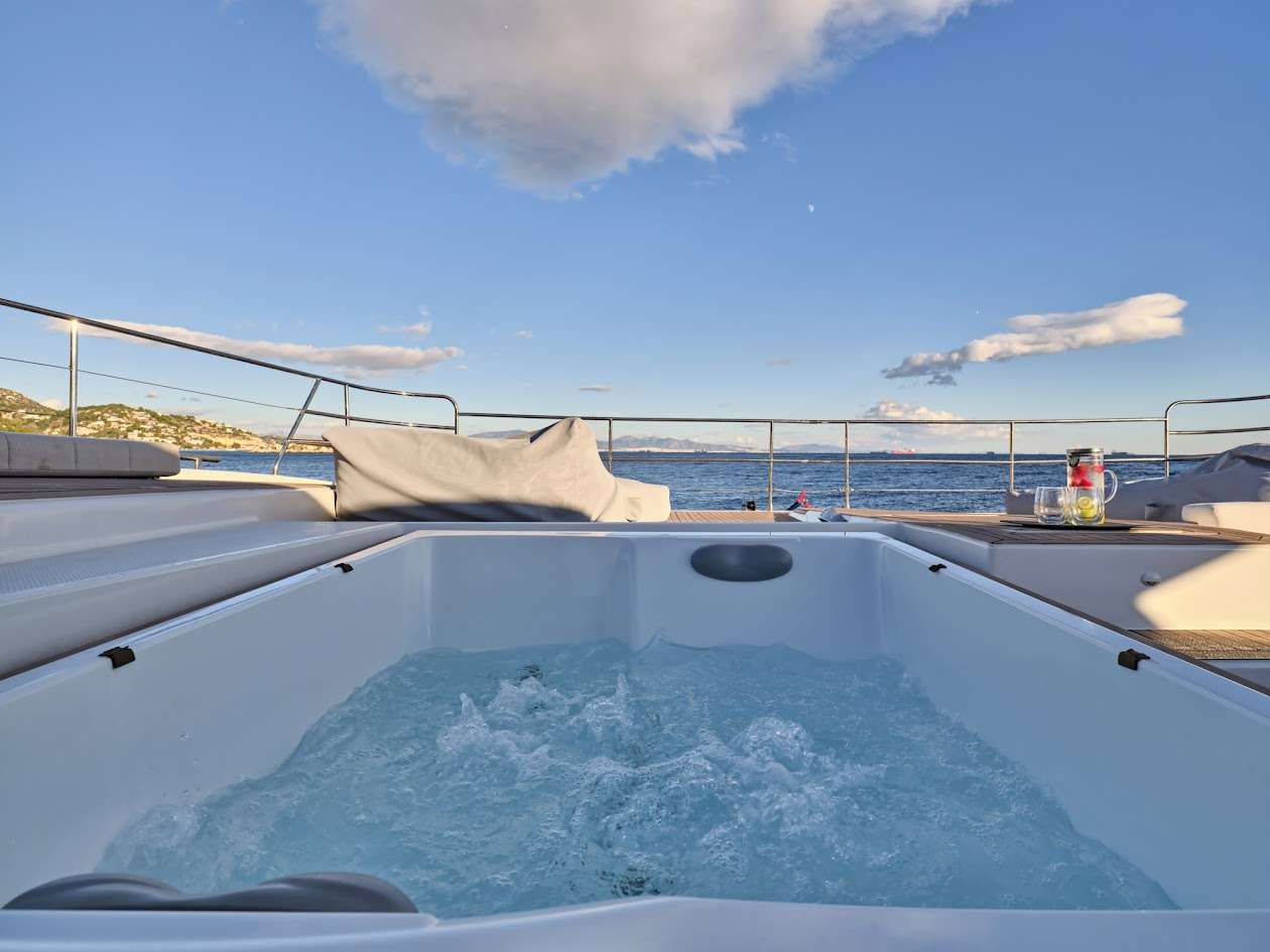 Luxury Crewed Catamaran MAJESTY OF GREECE photo 6