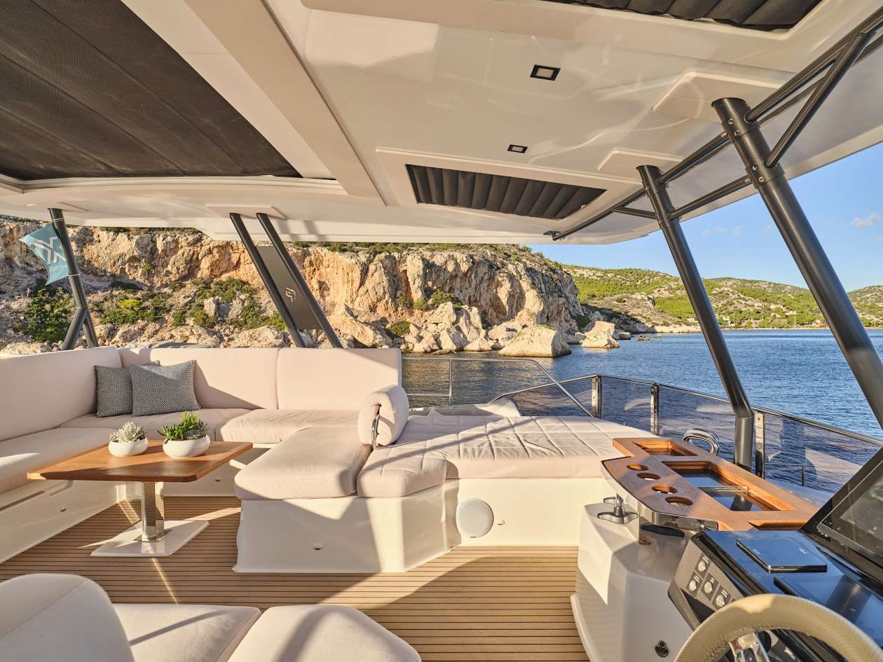Luxury Crewed Catamaran MAJESTY OF GREECE photo 8