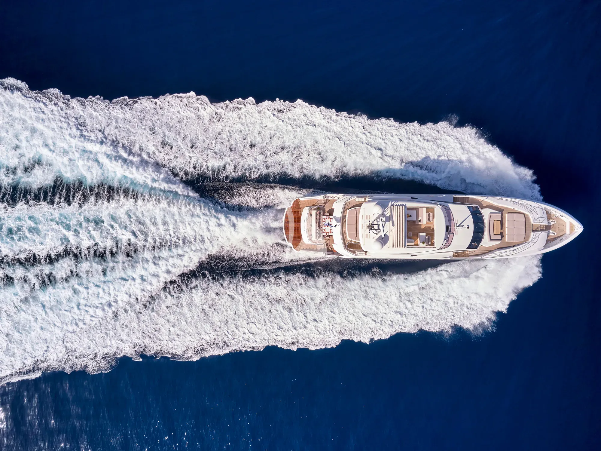 Crewed Motor Yacht MAKANI II photo 3