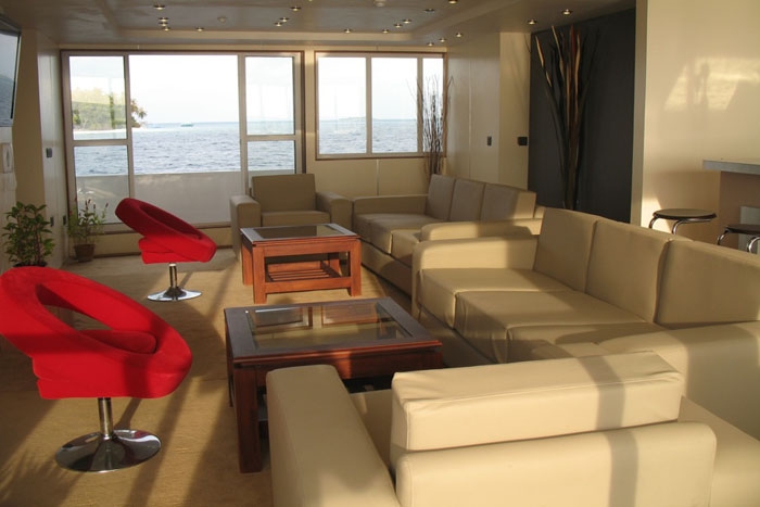 Luxury Crewed Motor Yacht MALDIVE MOSAIQUE photo 5