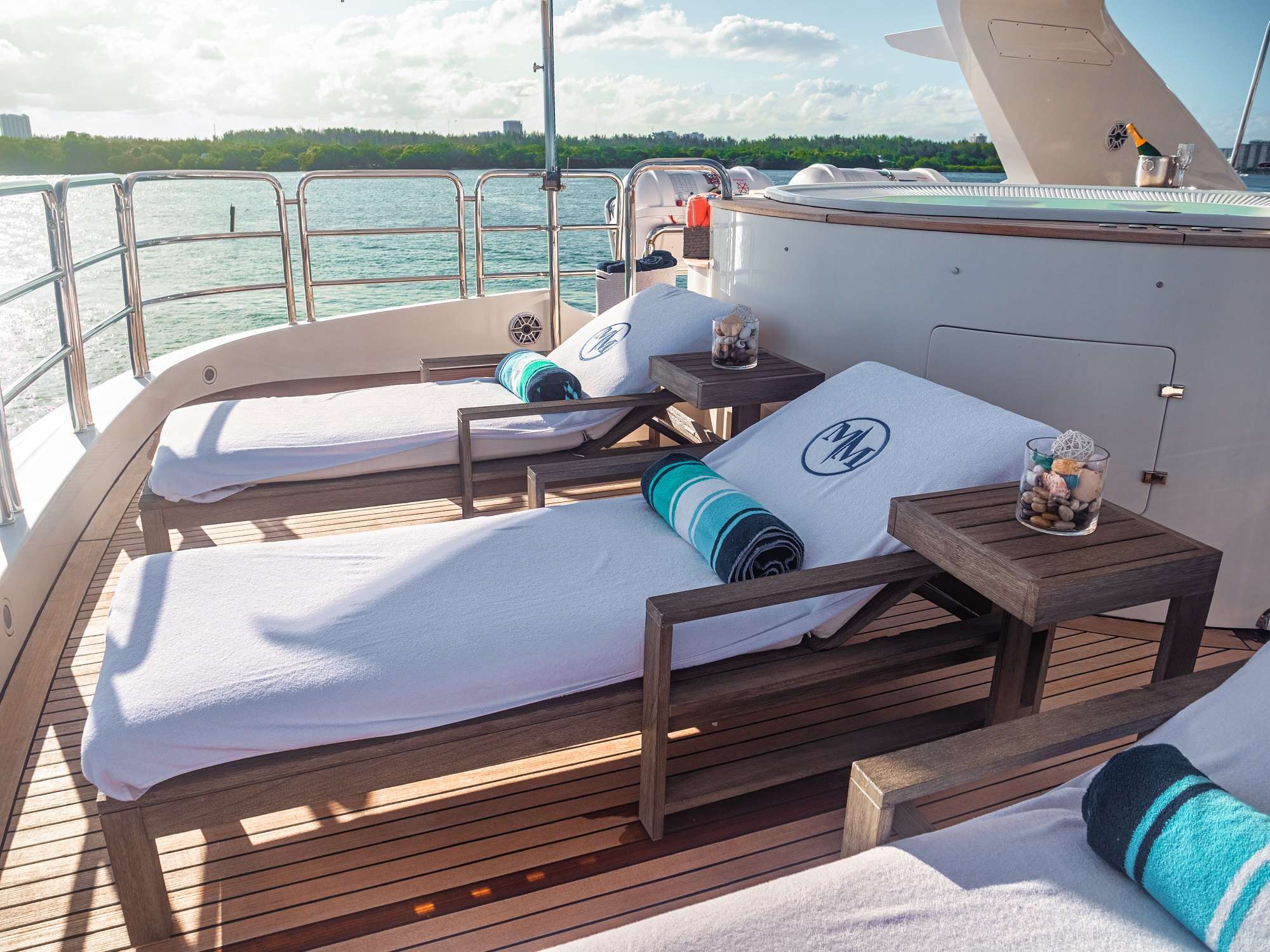 Luxury Crewed Motor Yacht MAMMA MIA photo 5